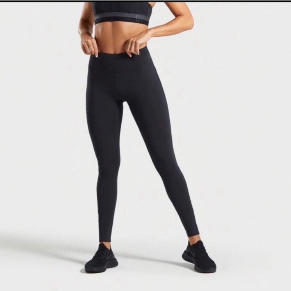 Gymshark Empower High Waisted Mesh leggings, Color Black/Gray Size S